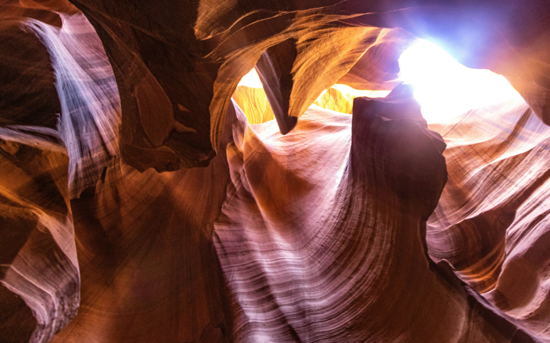 Donde Cae lo Viejo Entra la Luz